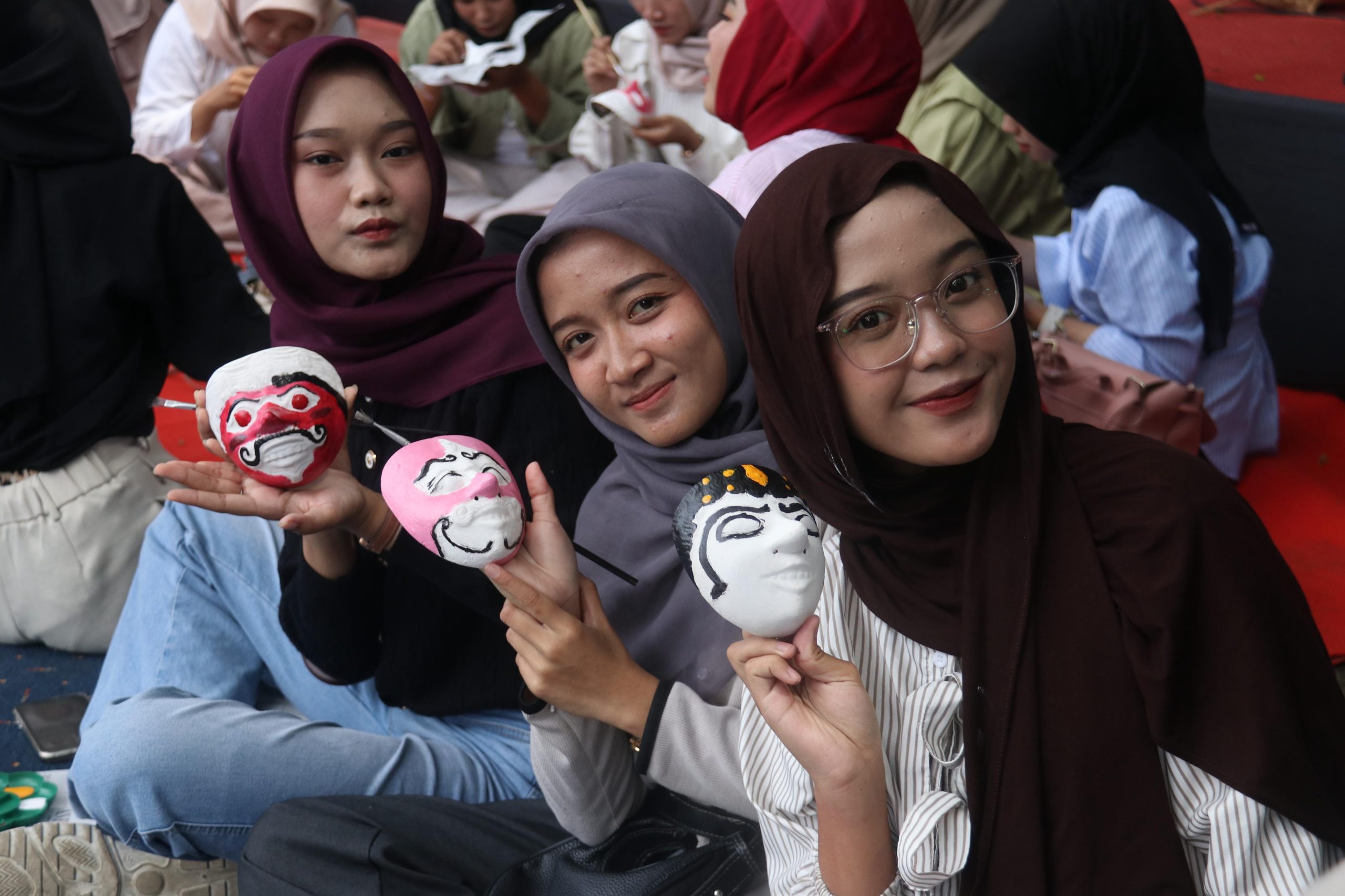 Cirebon Mask Festival 2025 Resmi Dibuka, Wakil Wali Kota: Topeng Adalah Cermin Peradaban