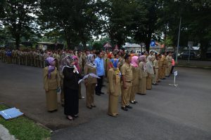 SEBANYAK 622 PNS KOTA CIREBON MENERIMA SK KENAIKAN PANGKAT