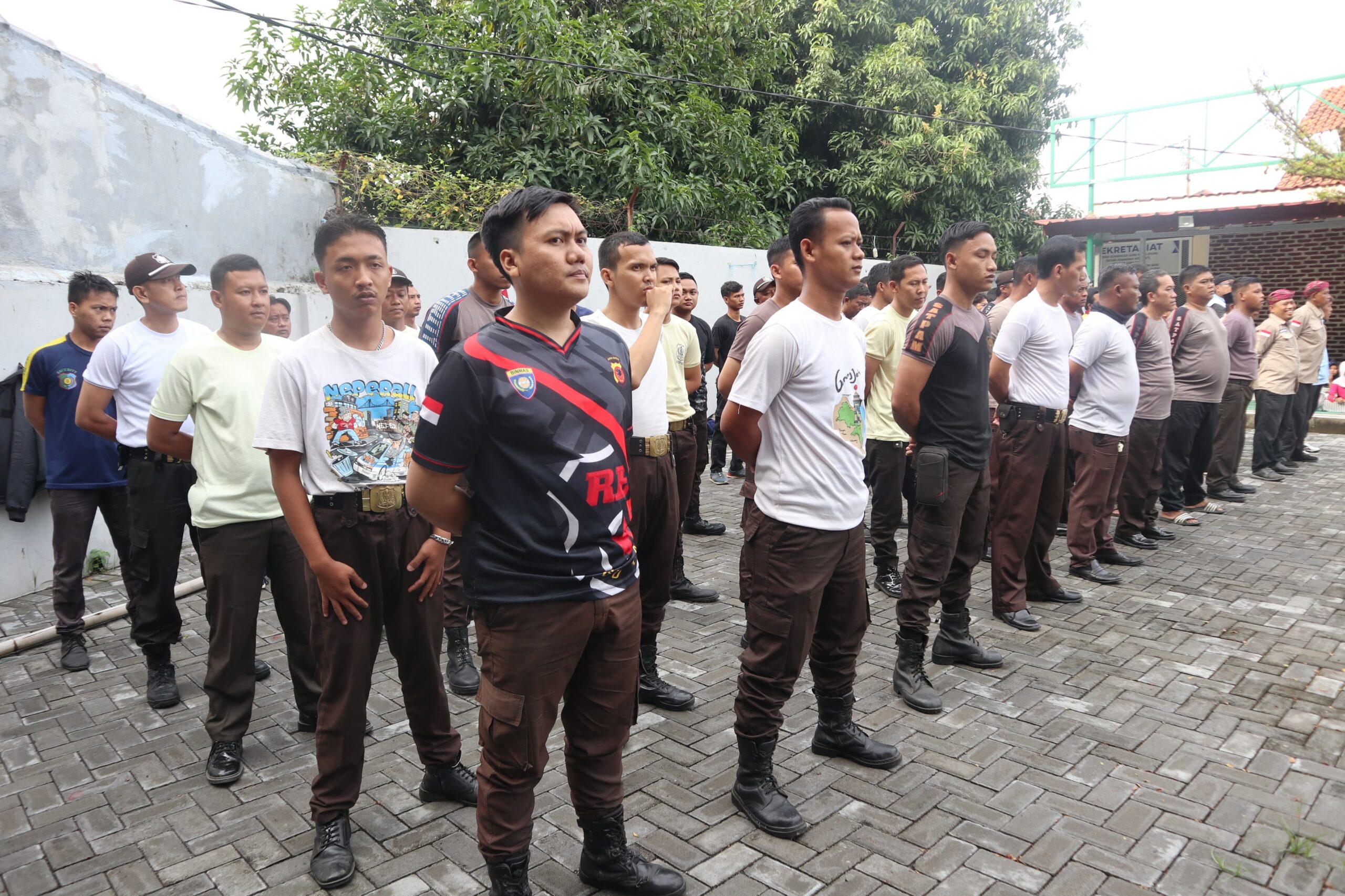 Pj Wali Kota Apresiasi Perayaan HUT ke-44 Satpam dan Kegiatan Bersih-Bersih Masjid