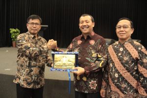 Sekda Kota Cirebon Hadiri Pembukaan Rapat Komisariat Wilayah (KOMWIL) Forsesdasi Provinsi Jawa Barat.