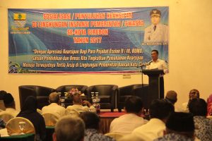 PEJABAT ESELON II,III, BUMD DAN SATUAN PENDIDIKAN PEMERINTAH DAERAH KOTA CIREBON DIBERIKAN PENYULUHAN MENGENAI KEARSIPAN