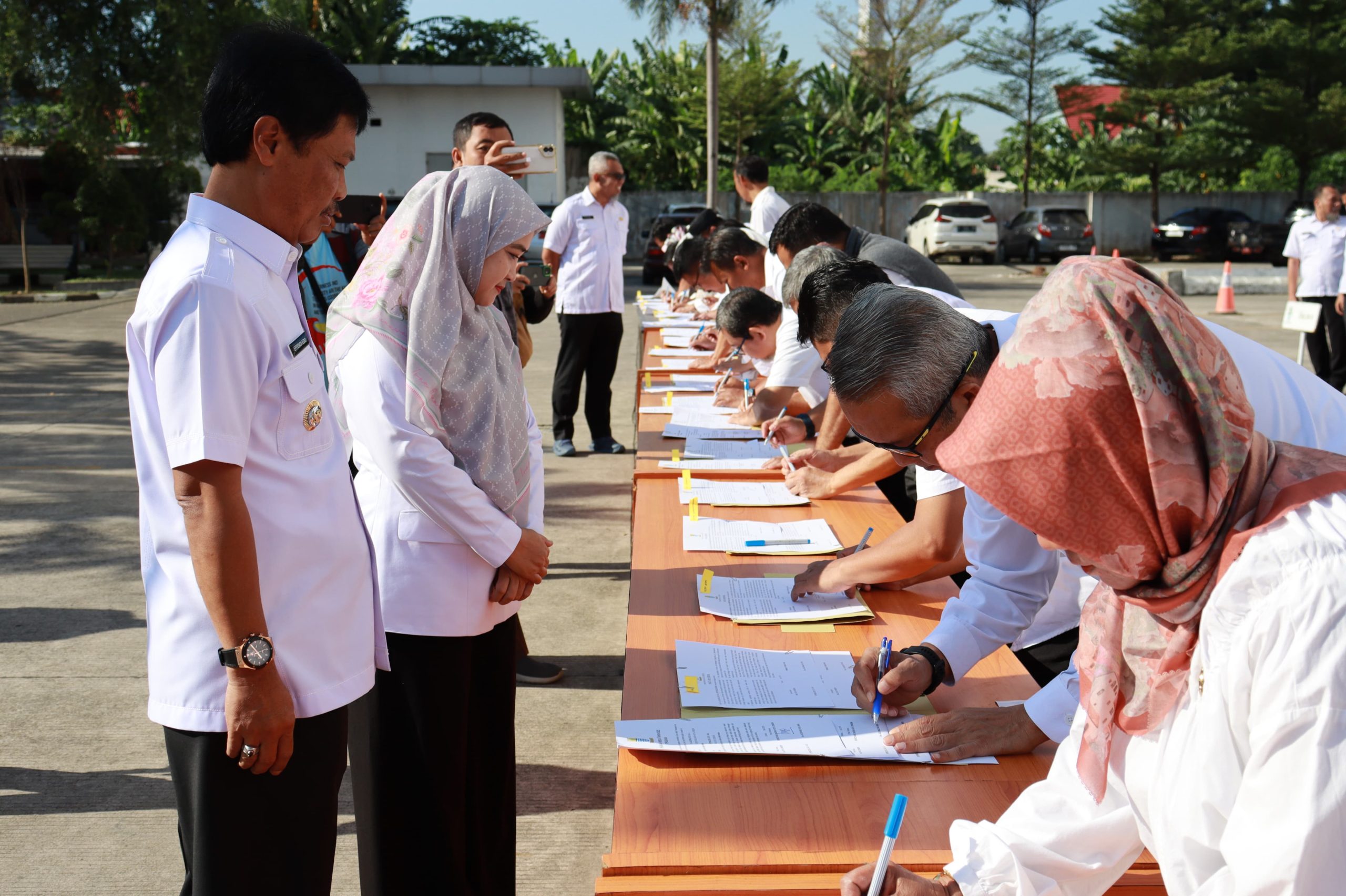Penandatanganan Pakta Integritas dan Perjanjian Kinerja, Komitmen Pemkot Cirebon untuk Pelayanan Publik yang Lebih Baik