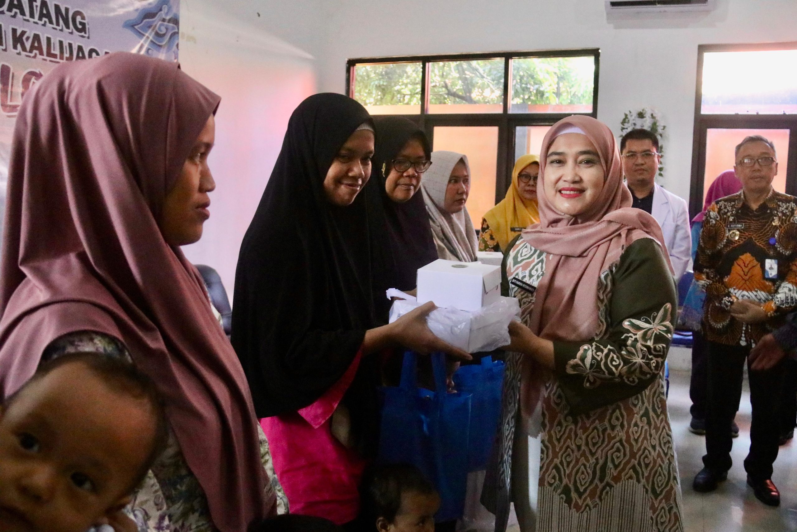 Penanganan Stunting Jadi Prioritas, Pemkot Cirebon Perkuat Program Gizi Anak Lewat Sosialisasi dan Bantuan PMT