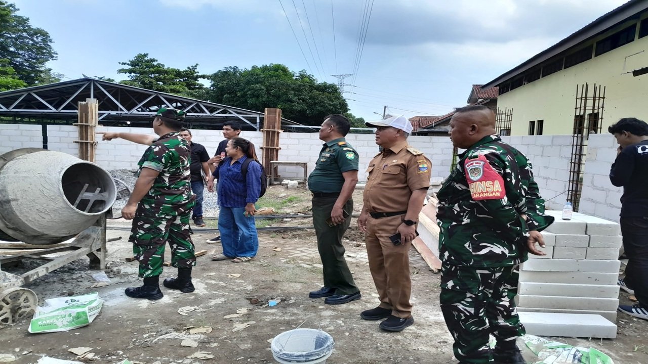 Kunjungan Dandim 0614 Kota Cirebon di Lokasi Pembangunan Gerai KMP Larangan